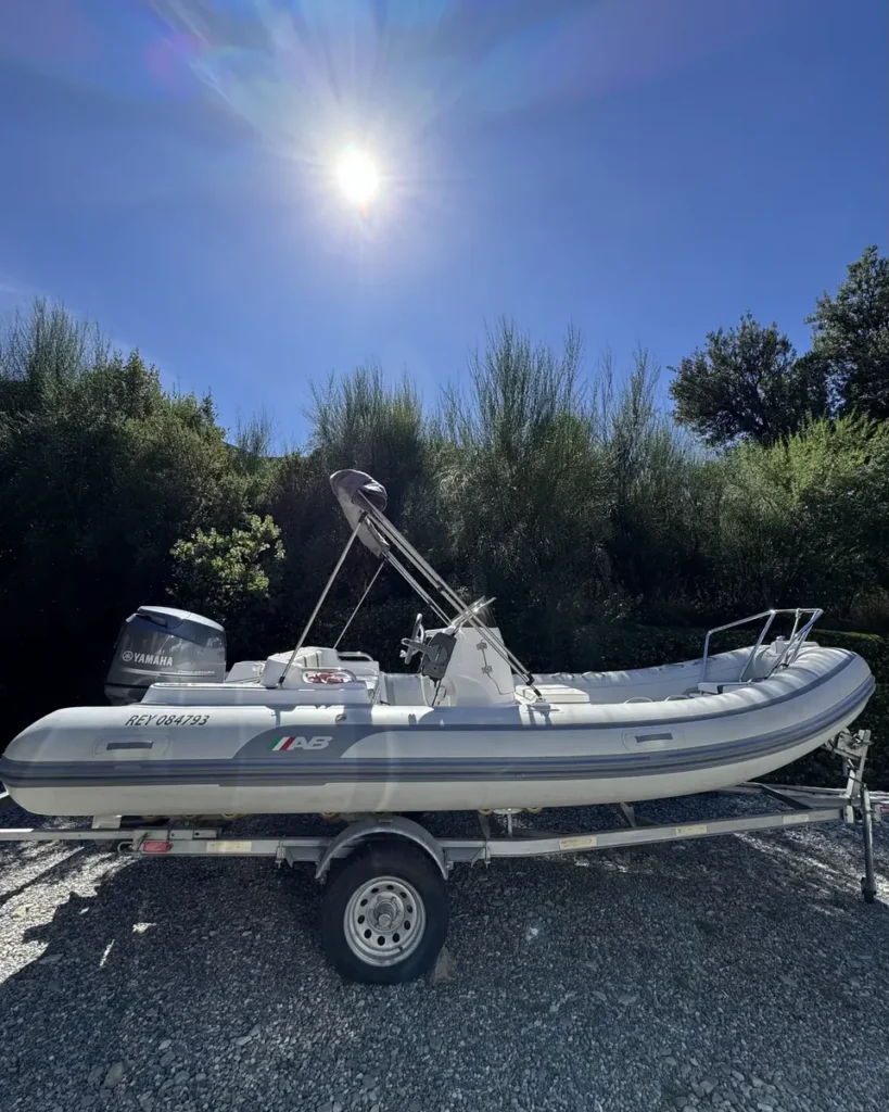 SEMIRRIGIDO AB OCEANUS 17 VST